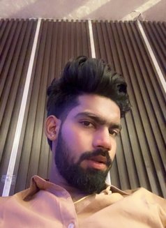 Virat - Male escort in New Delhi Photo 6 of 10