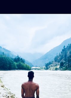 Virat - Male escort in New Delhi Photo 7 of 10