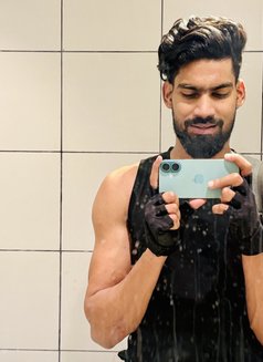 Virat - Male escort in New Delhi Photo 10 of 10