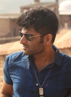 Virat Khanna - Male escort in Mumbai Photo 3 of 8