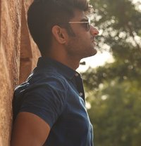 Virat Khanna - Male escort in Mumbai Photo 1 of 8