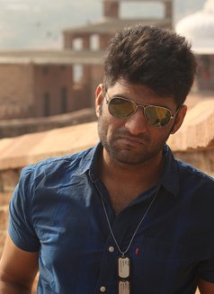 Virat Khanna - Male escort in Mumbai Photo 6 of 8