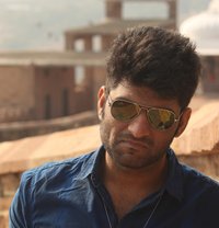 Virat Khanna - Acompañantes masculino in Mumbai