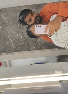 Virat Rajput - Acompañantes masculino in Gurgaon Photo 9 of 10