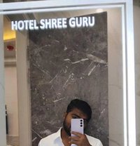 Virat Rajput - Acompañantes masculino in New Delhi