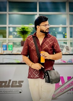 Virat Sharma - Masajista in Greater Noida Photo 6 of 6