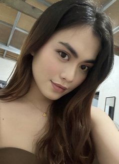 Virginia - Transsexual escort in Manila Photo 10 of 13