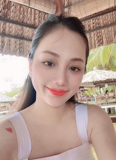 Virginia - escort in Doha Photo 8 of 10