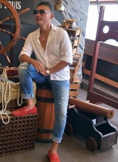 Virgo27 - Male escort in Bali Photo 2 of 6