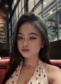 Virna 21 - escort in Surabaya Photo 1 of 4