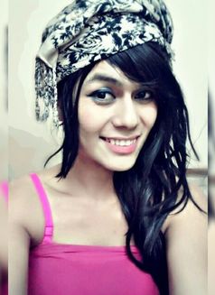 Vironika Singh - Transsexual escort in New Delhi Photo 14 of 18