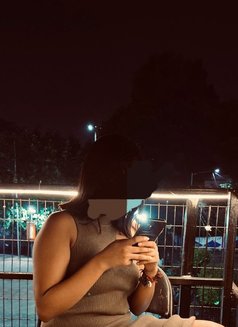 Virtually fun and available for meet - escort in Kochi Photo 3 of 5