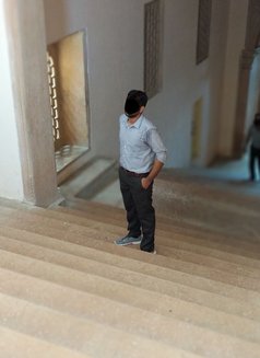 Vis - Acompañantes masculino in New Delhi Photo 1 of 2