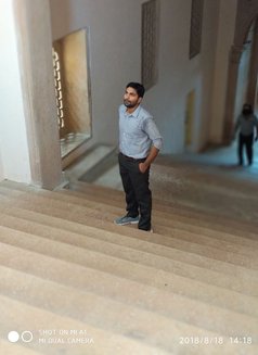 Vis - Acompañantes masculino in New Delhi Photo 2 of 2