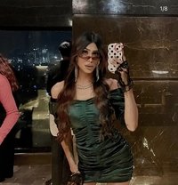 Vish - Transsexual dominatrix in New Delhi