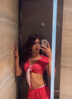 Vish Sharma - Transsexual escort in Mumbai Photo 17 of 18