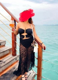 Vishakha - escort in New Delhi Photo 1 of 7