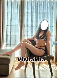 Vishakha - companion in Ahmedabad Photo 6 of 7