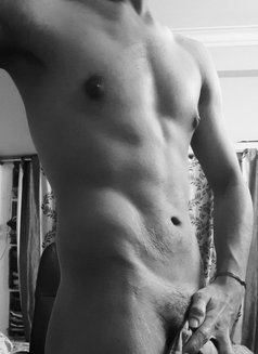 Vishal - Acompañante masculino in Hyderabad Photo 2 of 3