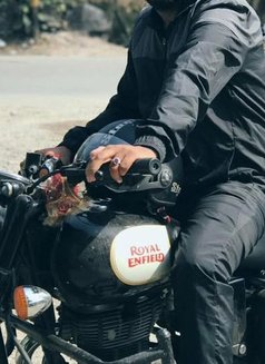 Vishal - Male escort in New Delhi Photo 4 of 4