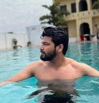 Vishal - Acompañantes masculino in New Delhi