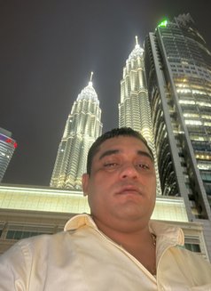 Vishal - Acompañante masculino in New Delhi Photo 2 of 20