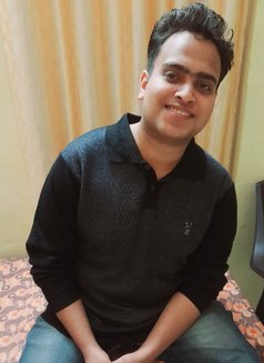 Vishal Kumar - masseur in New Delhi Photo 7 of 14