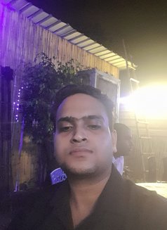 Vishal Kumar - masseur in New Delhi Photo 10 of 14