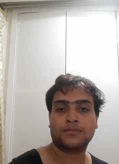 Vishal Kumar - masseur in New Delhi Photo 14 of 14