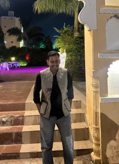 Vishal Sinha - Acompañantes masculino in Udaipur Photo 1 of 4