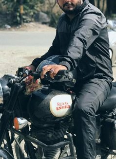 Vishal – Your Ultimate Companion - Male escort in New Delhi Photo 2 of 4