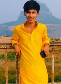 Vishkale - Male escort in Dubai Photo 2 of 3