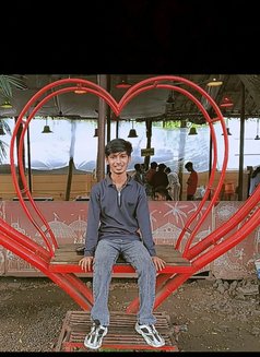 Vishkale - Male escort in Dubai Photo 3 of 3