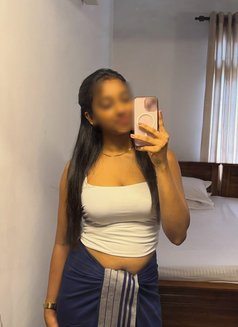 Vishmi - escort in Colombo Photo 1 of 3