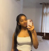 Vishmi - escort in Colombo