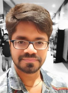 Vishu 143 - Male escort in Mumbai Photo 1 of 1