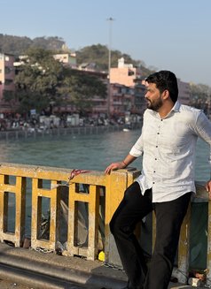 Vishu - Male escort in New Delhi Photo 1 of 1