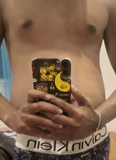 Vishu - Acompañantes masculino in Patna Photo 7 of 10