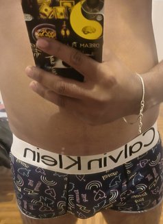 Vishu - Acompañantes masculino in Patna Photo 8 of 10