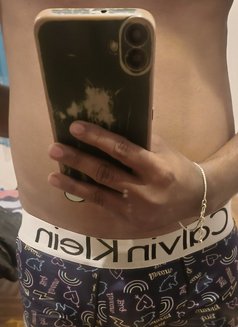 Vishu - Acompañantes masculino in Patna Photo 10 of 10