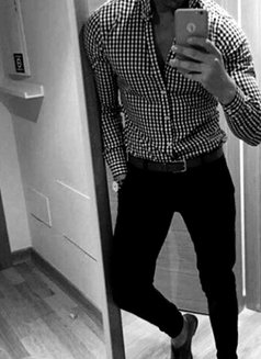 Vishu K - Male escort in Hyderabad Photo 11 of 14