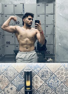 Vishu Kumar - Male escort in Bangalore Photo 1 of 4