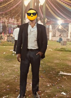 Vishnu - Male adult performer in New Delhi Photo 4 of 8
