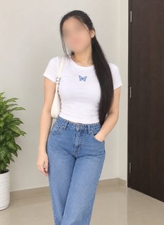 Visit escort - puta in Colombo Photo 4 of 7