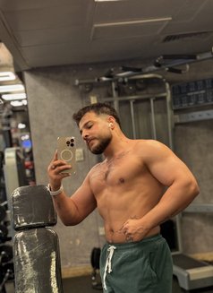 Visit Now Dubai - Male escort in Dubai Photo 5 of 11