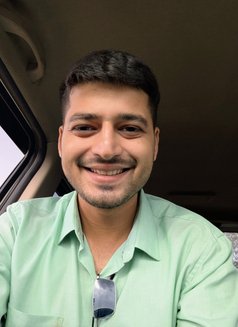 Visiting Therapist - Acompañantes masculino in Mumbai Photo 3 of 3