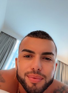 Visiting Xxl - Male escort in Dubai Photo 6 of 8