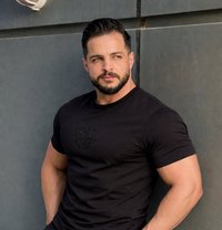 Visitor Here - Male escort in Dubai