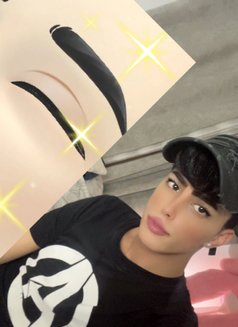 زائر - Male escort in Jeddah Photo 4 of 5