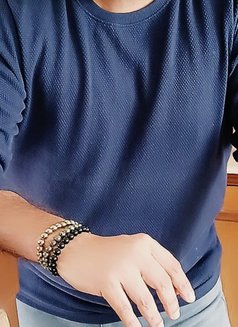 Vislave - Male escort in Mumbai Photo 1 of 2
